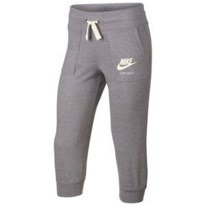 Nike Girl’s Capris Big Kid